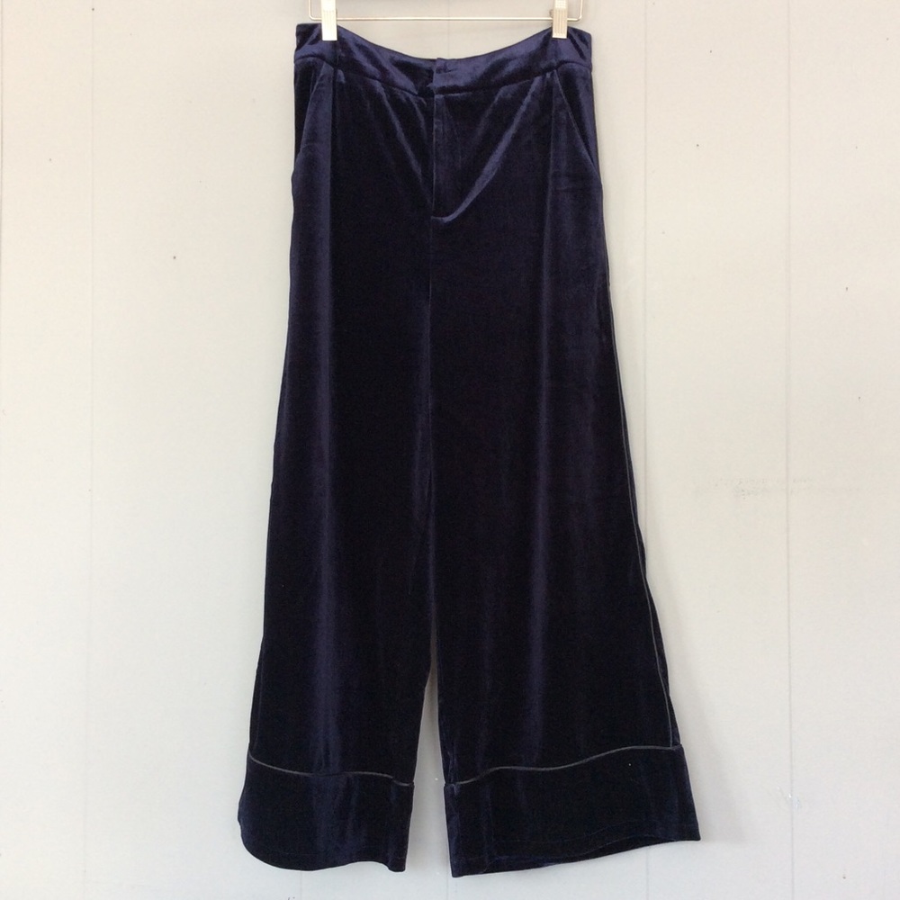 Baci High Waisted Purple Velvet Capri Pant